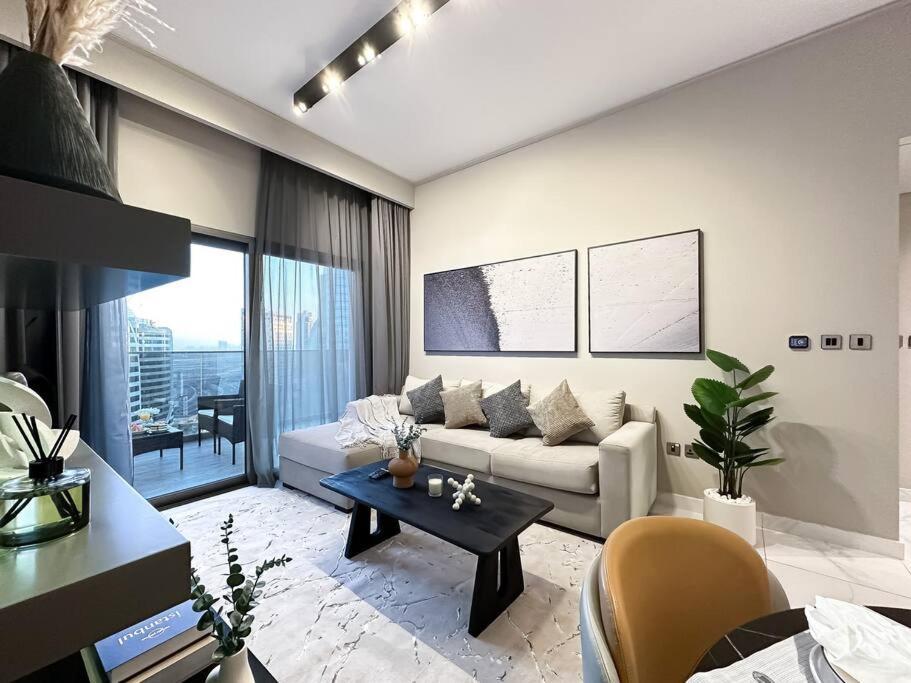 Sky High Comfort 1Br Plus Study With City And Canal Views Apartment Dubai Exterior photo