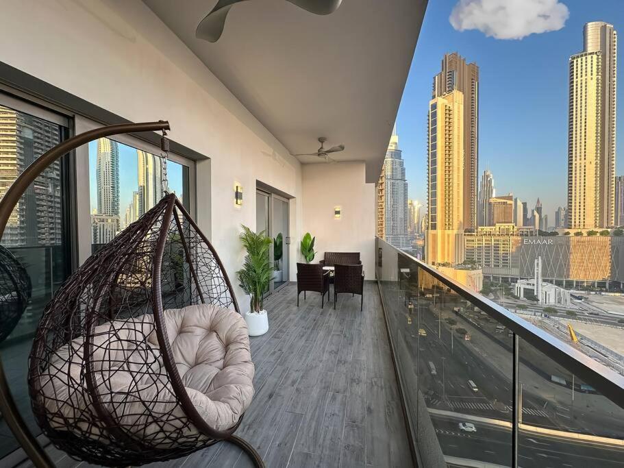 Sky High Comfort 1Br Plus Study With City And Canal Views Apartment Dubai Exterior photo